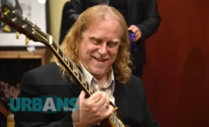 Warren Haynes performing live with guitar - Gov't Mule founder's net worth and musical legacy